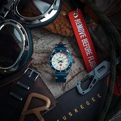 AVI-8 Flyboy Tuskegee Airmen Meca-Quartz Limited Edition Torretto Set AV-4103-03