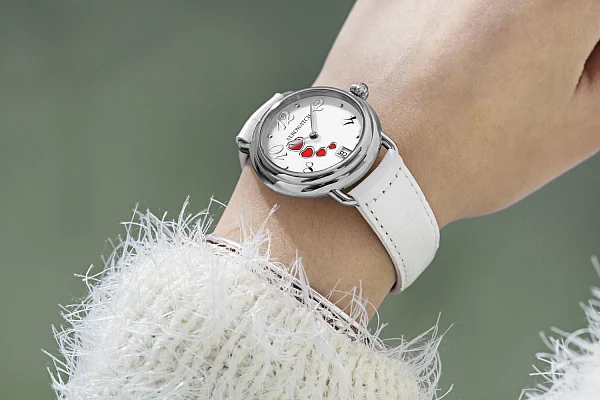 Aerowatch 1942 Mid-Size Lady Hearts Quartz A 44960 AA22