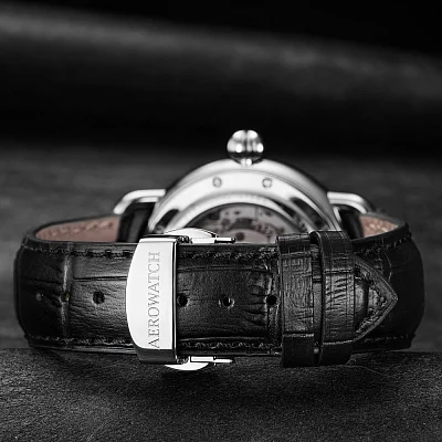 Aerowatch 1942 Regulator Automatic Limited Edition A 76983 AA04