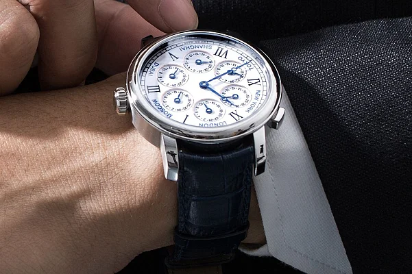 Aerowatch Renaissance 7 Times Zones Mechanical A 51974 AA01