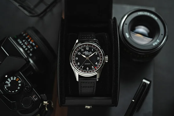 Atlantic Worldmaster 1888 Automatic Pointer Date 52782.41.93