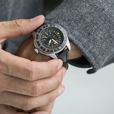 Aviator Airacobra GMT V.1.37.0.303.4
