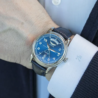 Aviator Douglas Day-Date Automatic V.3.44.0.401.4
