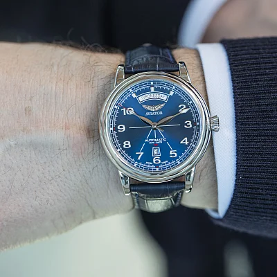 Aviator Douglas Day-Date Automatic V.3.44.0.401.4