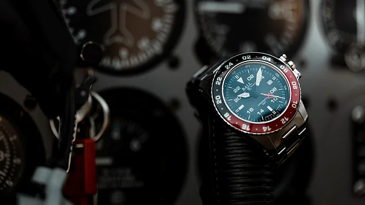 Ball Engineer Hydrocarbon AeroGMT II 40mm COSC Chronometer DG2118C-S3C-BK