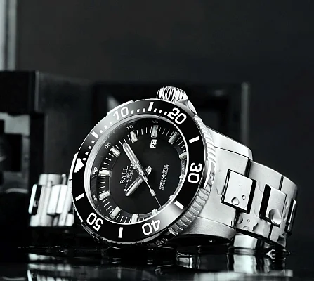 Ball Engineer Hydrocarbon DeepQUEST II Ceramic COSC Chronometer DM3002A-S3CJ-BK