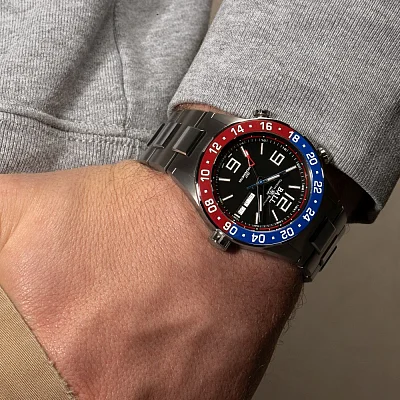 Ball Roadmaster Marine GMT 40mm COSC Chronometer DG3030B-S4C-BK