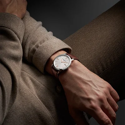 Baume & Mercier Classima Gent Quartz Date Leather Strap Grey Dial M0A10415