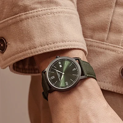 Baume & Mercier Classima Gent Quartz Date Synthetic Strap Green Dial M0A10766