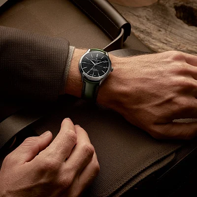 Baume & Mercier Clifton Gent Baumatic Leather Strap Black Dial Date COSC Chronometer M0A10692