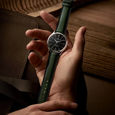 Baume & Mercier Clifton Gent Baumatic Leather Strap Black Dial Date COSC Chronometer M0A10692