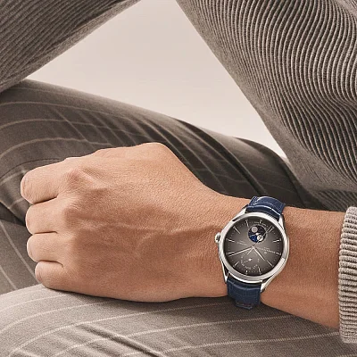 Baume & Mercier Clifton Gent Baumatic Moonphase Day-Date Leather Strap Grey Dial M0A10548