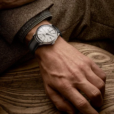 Baume & Mercier Clifton Gent Baumatic Leather Strap White Dial Date COSC Chronometer M0A10518