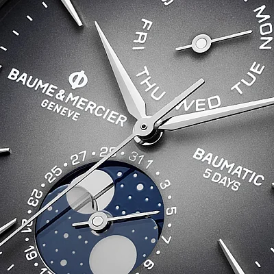 Baume & Mercier Clifton Gent Baumatic Moonphase Day-Date Leather Strap Grey Dial M0A10548