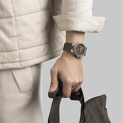 Baume & Mercier Riviera Gent Automatic Chronograph Date Rubber Strap Grey Dial M0A10722