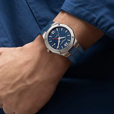 Baume & Mercier Riviera Gent Automatic GMT Date Rubber Strap Blue Dial M0A10659