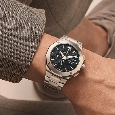 Baume & Mercier Riviera Gent Automatic Chronograph Date Steel Black Dial M0A10624