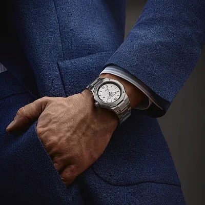 Baume & Mercier Riviera Gent Automatic Date Steel White Dial M0A10829