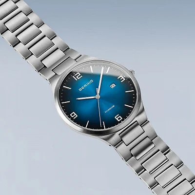 Bering Classic Gent Date Titanium 15240-777