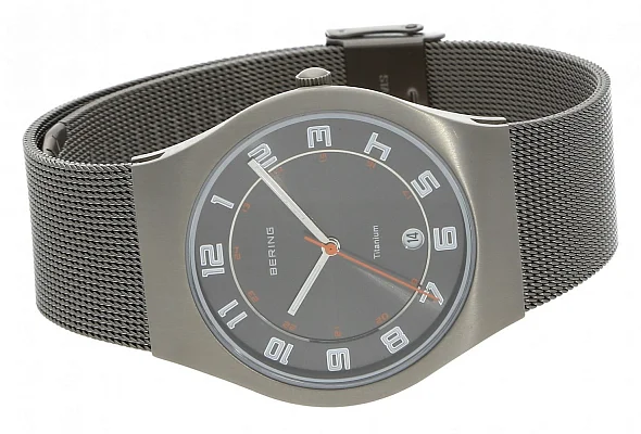 Bering Classic Gent Date Titanium 11937-007