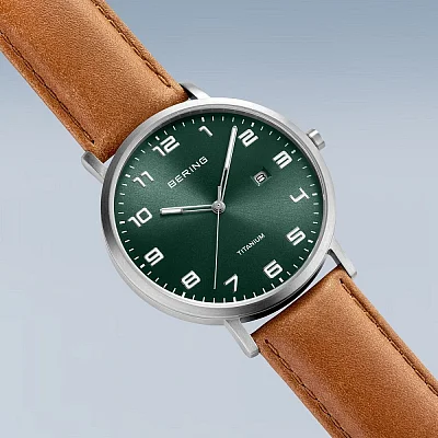 Bering Classic Gent Date Titanium 18640-568