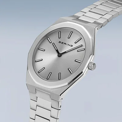Bering Classic Gent Sapphire Octagonal Bezel 19641-700