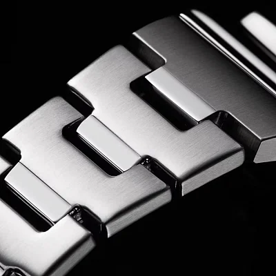 Casio G-Shock Steel Analog-Digital Metal-Covered GM-2110D-8AER