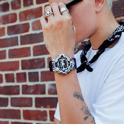 Casio G-Shock Analog-Digital Metal Covered GM-700-1AER