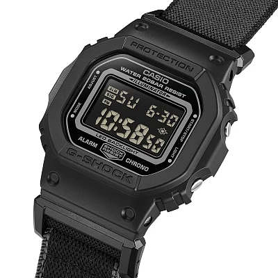 Casio G-Shock Digital Fidlock DW-5600MNC-1ER