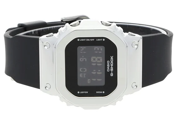 Casio G-Shock Digital in Steel Lady GM-S5600-1ER