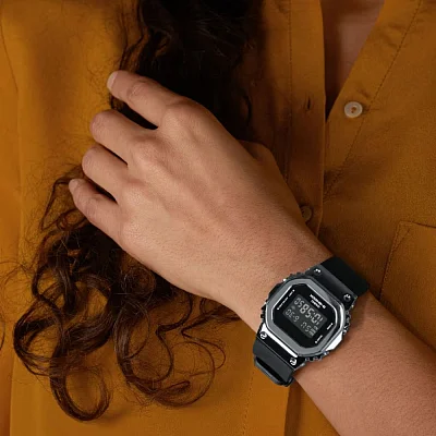 Casio G-Shock Digital in Steel Lady GM-S5600U-1ER