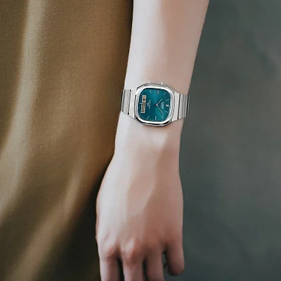 Casio Vintage Midi AQ-240E-3AEF