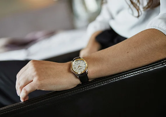 Certina DS Jubile Lady COSC Chronometer Pearl Dial Diamonds 18k Gold Bezel C902.251.46.016.00