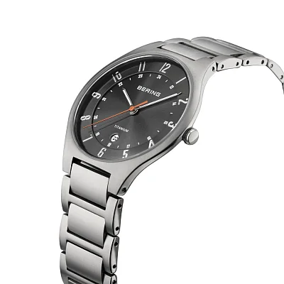 Bering Classic Gent Date Titanium 11739-772