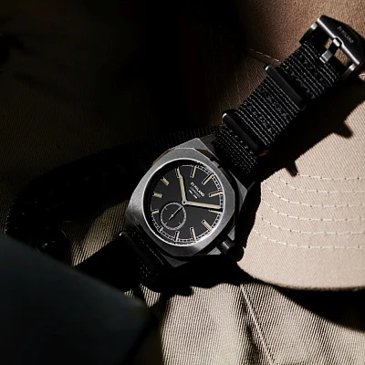 D1 Milano Commando Force Black NATO Strap MTNJ01