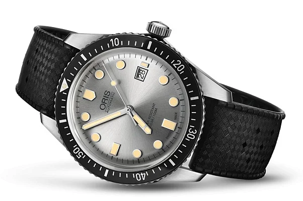 Oris Divers Sixty-Five 01 733 7720 4051-07 4 21 18