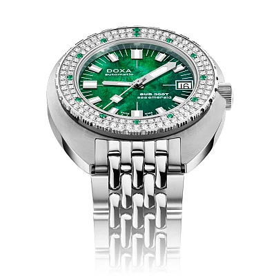 Doxa SUB 200T Diamonds Sea Emerald Diver 804.10D.131.10
