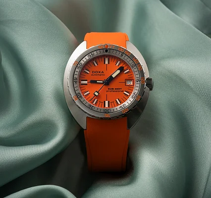 Doxa SUB 200T Professional Diver 804.10.351.21