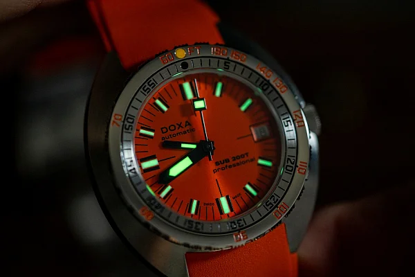 Doxa SUB 200T Professional Diver Sunray Dial 804.10.351S.21