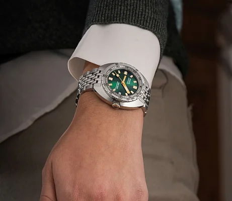 Doxa SUB 200T Seaemerald Diver Sunray Dial 804.10.131S.10