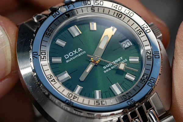 Doxa SUB 200T Seaemerald Diver Sunray Dial 804.10.131S.10