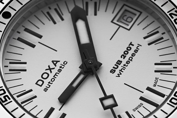 Doxa SUB 200T Whitepearl Diver 804.10.011.23