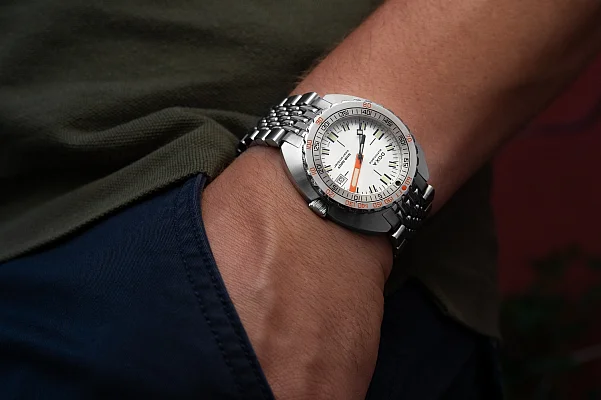 Doxa SUB 300T Searambler Diver 840.10.021.10