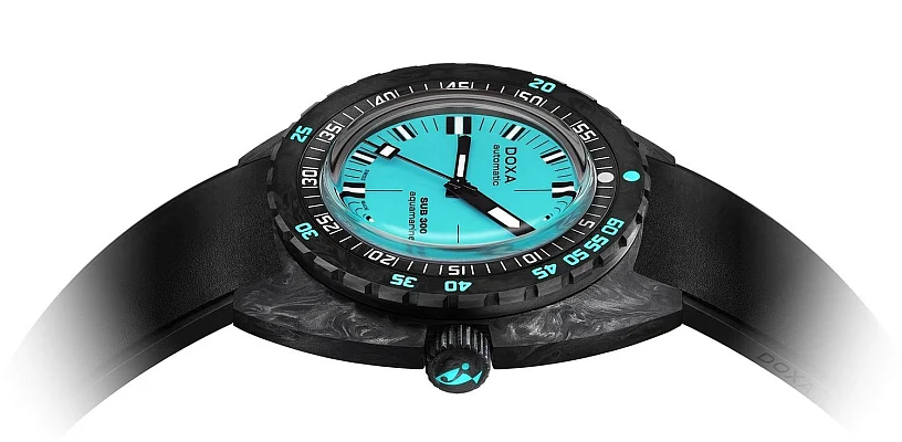 Doxa SUB 300 Carbon Aquamarine Diver COSC Chronometer 822.70.241.20