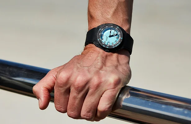 Doxa SUB 300 Carbon Aquamarine Diver COSC Chronometer 822.70.241.20