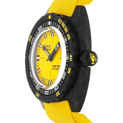 Doxa SUB 300 Carbon Divingstar Diver COSC Chronometer 822.70.361.31