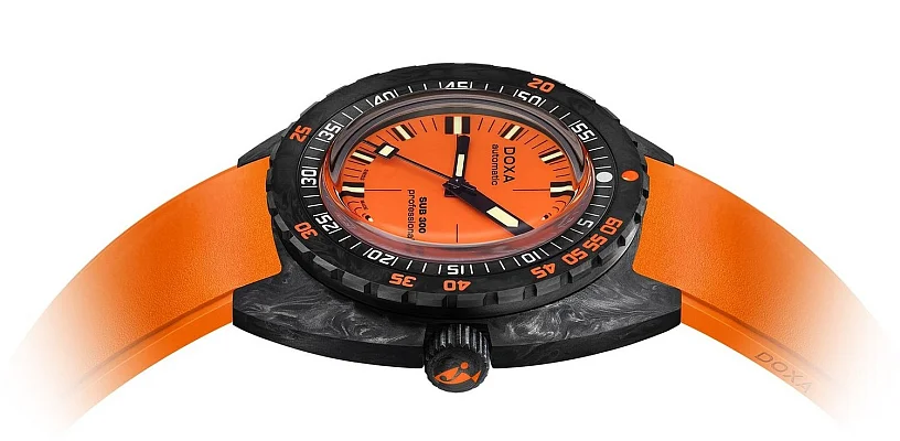 Doxa SUB 300 Carbon Professional Diver COSC Chronometer 822.70.351.21