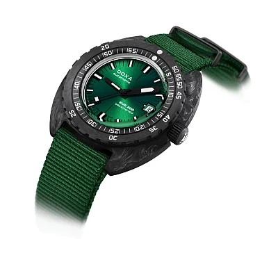 Doxa SUB 300 Carbon Sea Emerald Diver COSC Chronometer NATO Strap 822.70.131.26-N