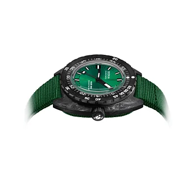 Doxa SUB 300 Carbon Sea Emerald Diver COSC Chronometer NATO Strap 822.70.131.26-N