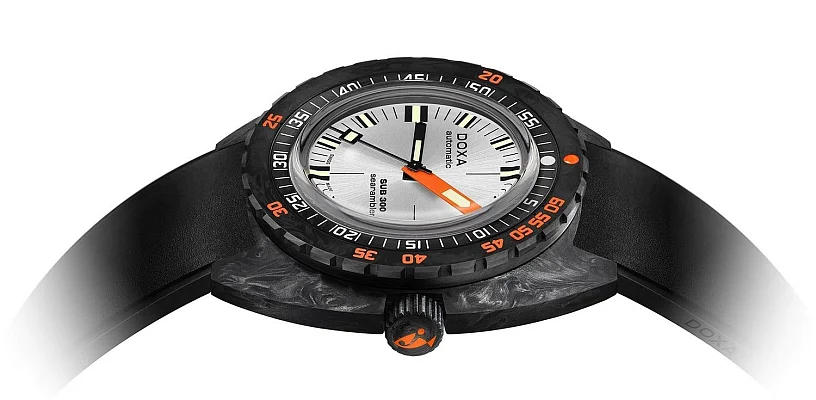 Doxa SUB 300 Carbon Searambler Diver COSC Chronometer 822.70.021.20